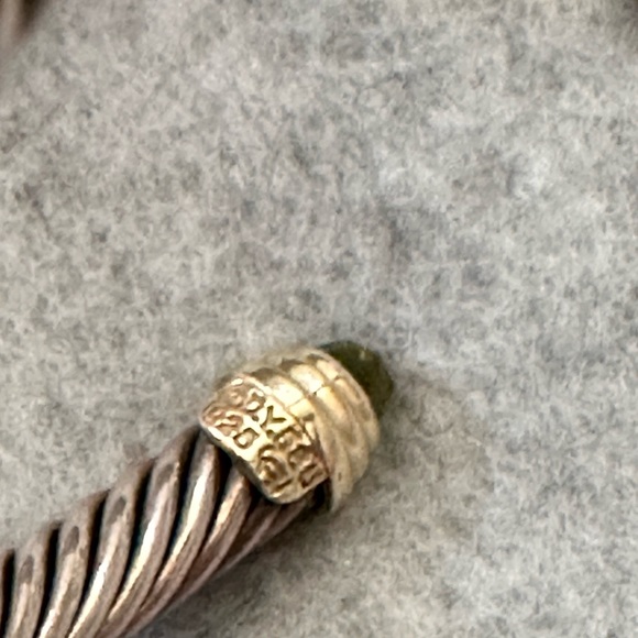David Yurman 14KYG Sterling Silver and Peridot Cable Bracelet - Picture 6 of 6